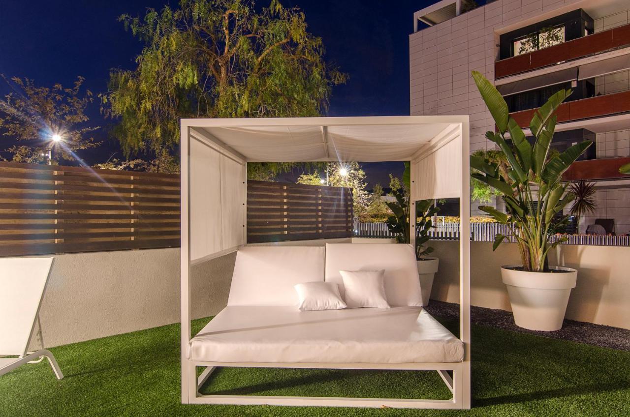 Sitges Garden Paradise: 3-Bedroom Villa with Pool and Terrace Exterior photo